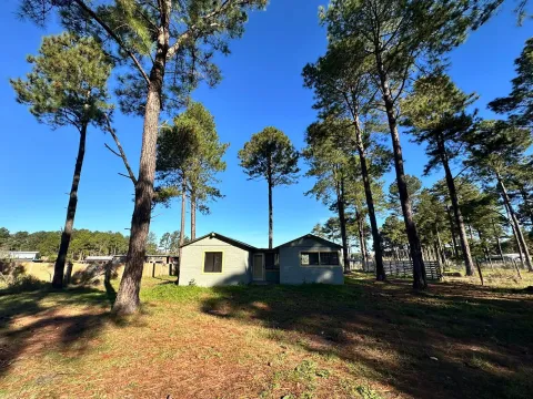 Venta casa tres dormitorios- Chacras del Pinar