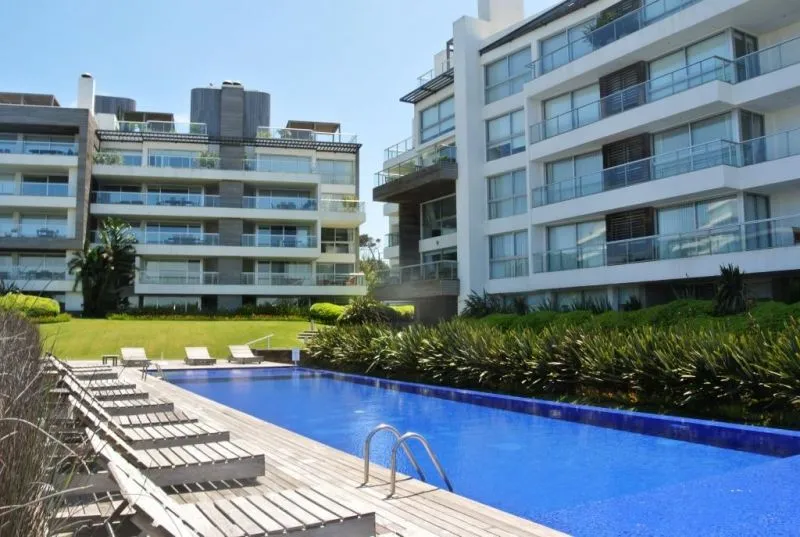 Alquiler temporada apartamento 2 dormitorios- Playa Brava — foto 1