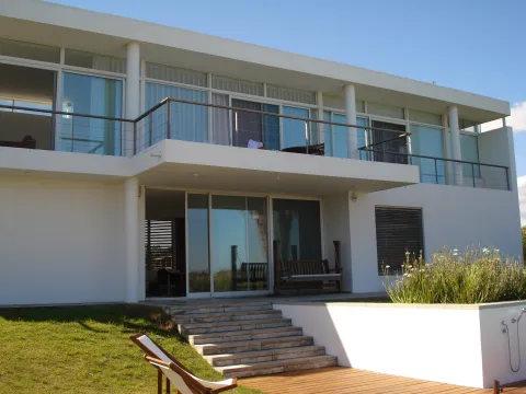 VENTA de CASA 3 DORM C/PISICINA EN PUNTA PIEDRAS — foto 2