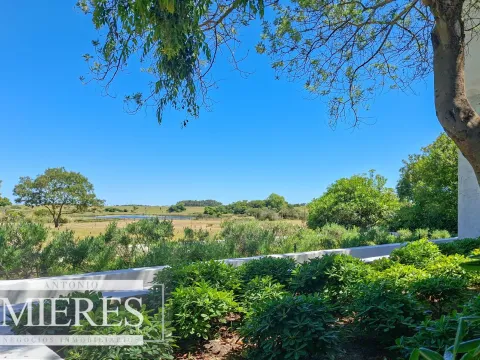 Espectacular chacra en venta 10 dormitorios sobre laguna en La Rinconada a pasos del mar! — foto 4