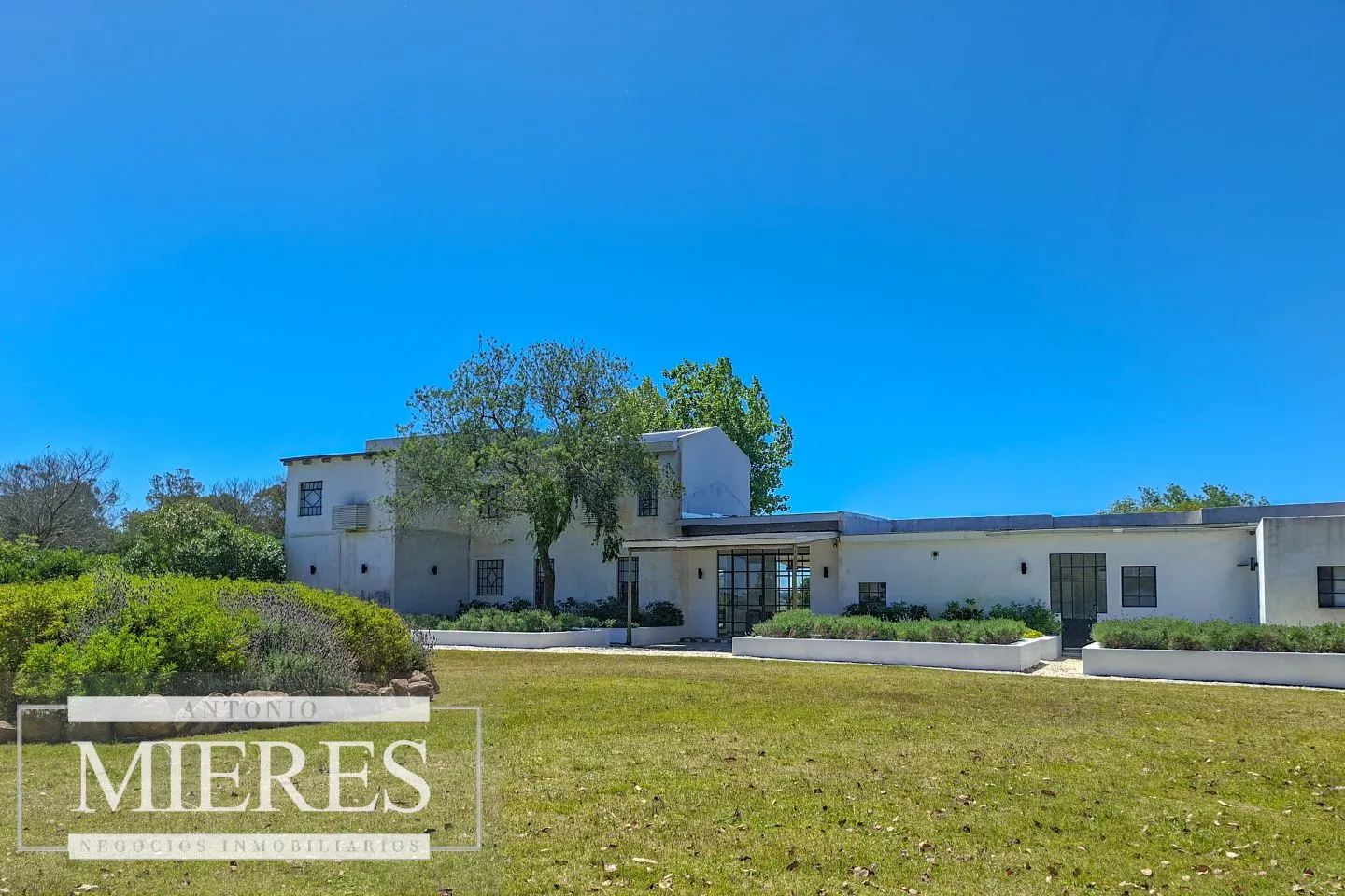 Espectacular chacra en venta 10 dormitorios sobre laguna en La Rinconada a pasos del mar! — foto 6