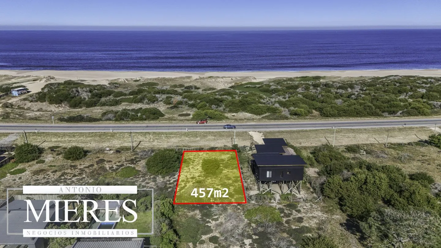 Se vende lote frente al mar en barrio La Juanita! — foto 1