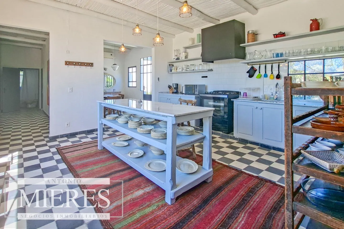 Espectacular chacra en venta 10 dormitorios sobre laguna en La Rinconada a pasos del mar! — foto 13