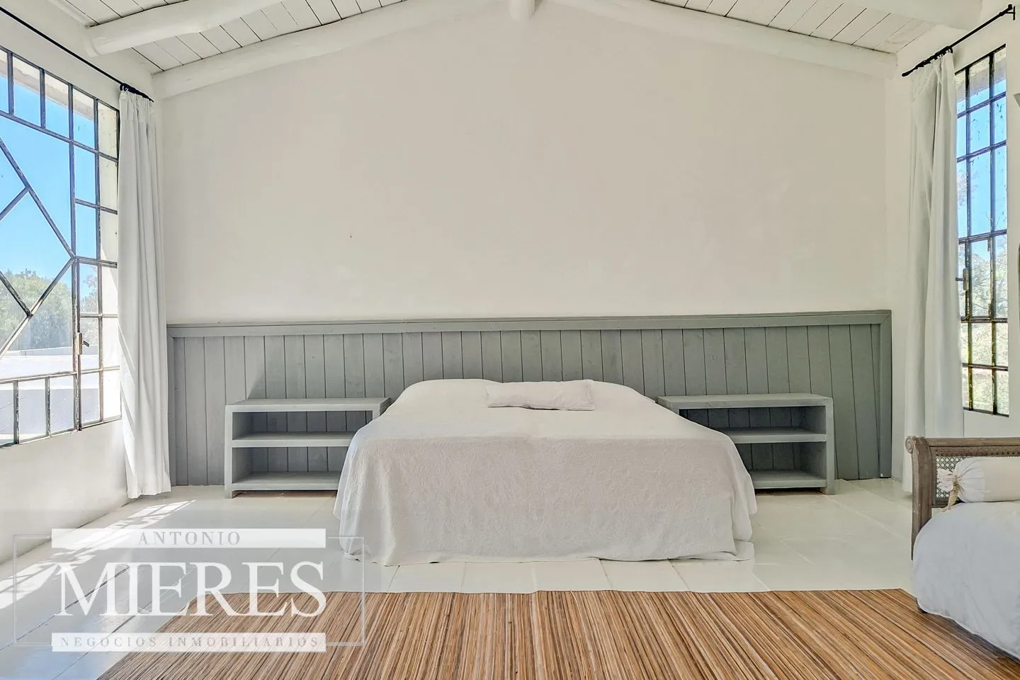Espectacular chacra en venta 10 dormitorios sobre laguna en La Rinconada a pasos del mar! — foto 18