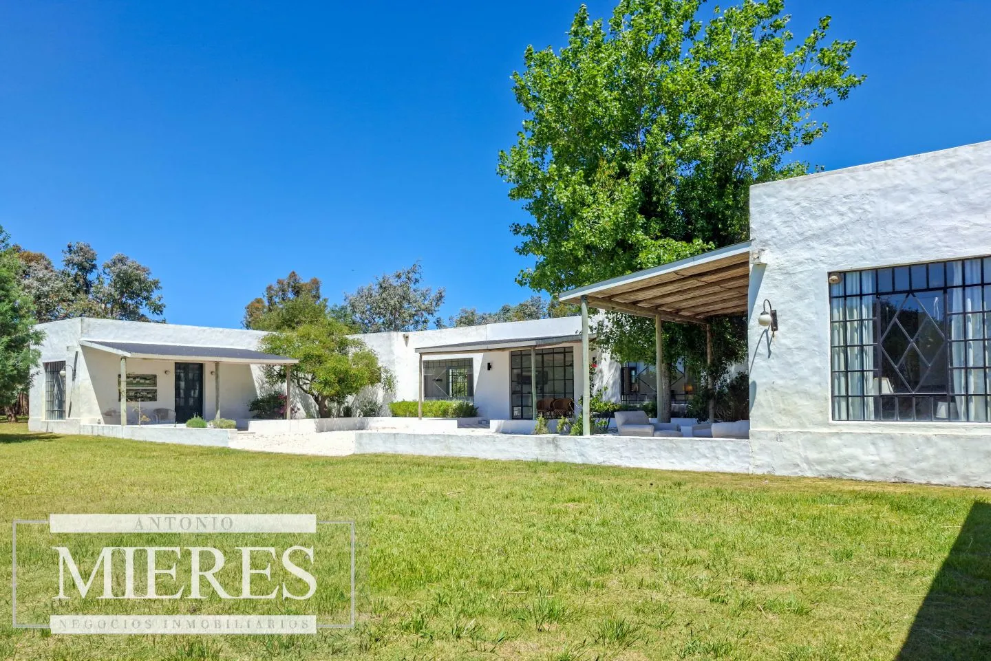 Espectacular chacra en venta 10 dormitorios sobre laguna en La Rinconada a pasos del mar! — foto 21