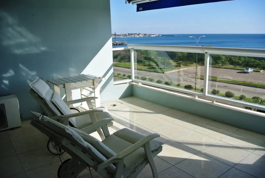 Venta apartamento 3 dormitorios - Playa Mansa — foto 2