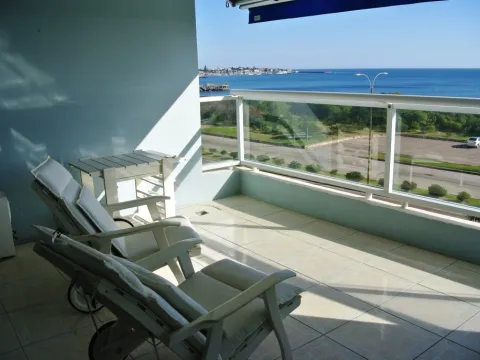 Venta apartamento 3 dormitorios - Playa Mansa — foto 2