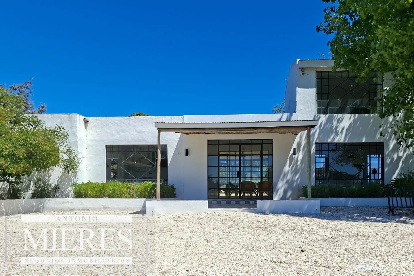 Espectacular chacra en venta 10 dormitorios sobre laguna en La Rinconada a pasos del mar! — foto 28