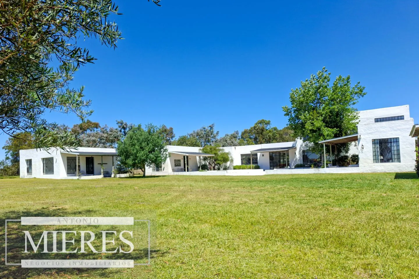Espectacular chacra en venta 10 dormitorios sobre laguna en La Rinconada a pasos del mar! — foto 30