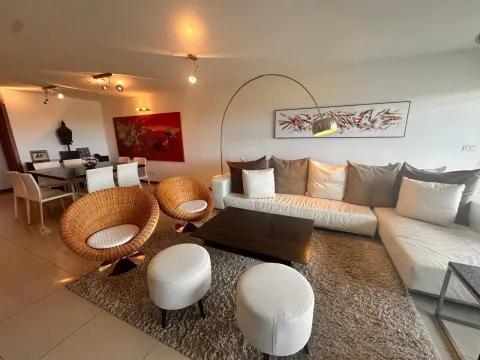 Alquiler  apartamento de 3 Dormitorios y dep - Playa Brava — foto 2