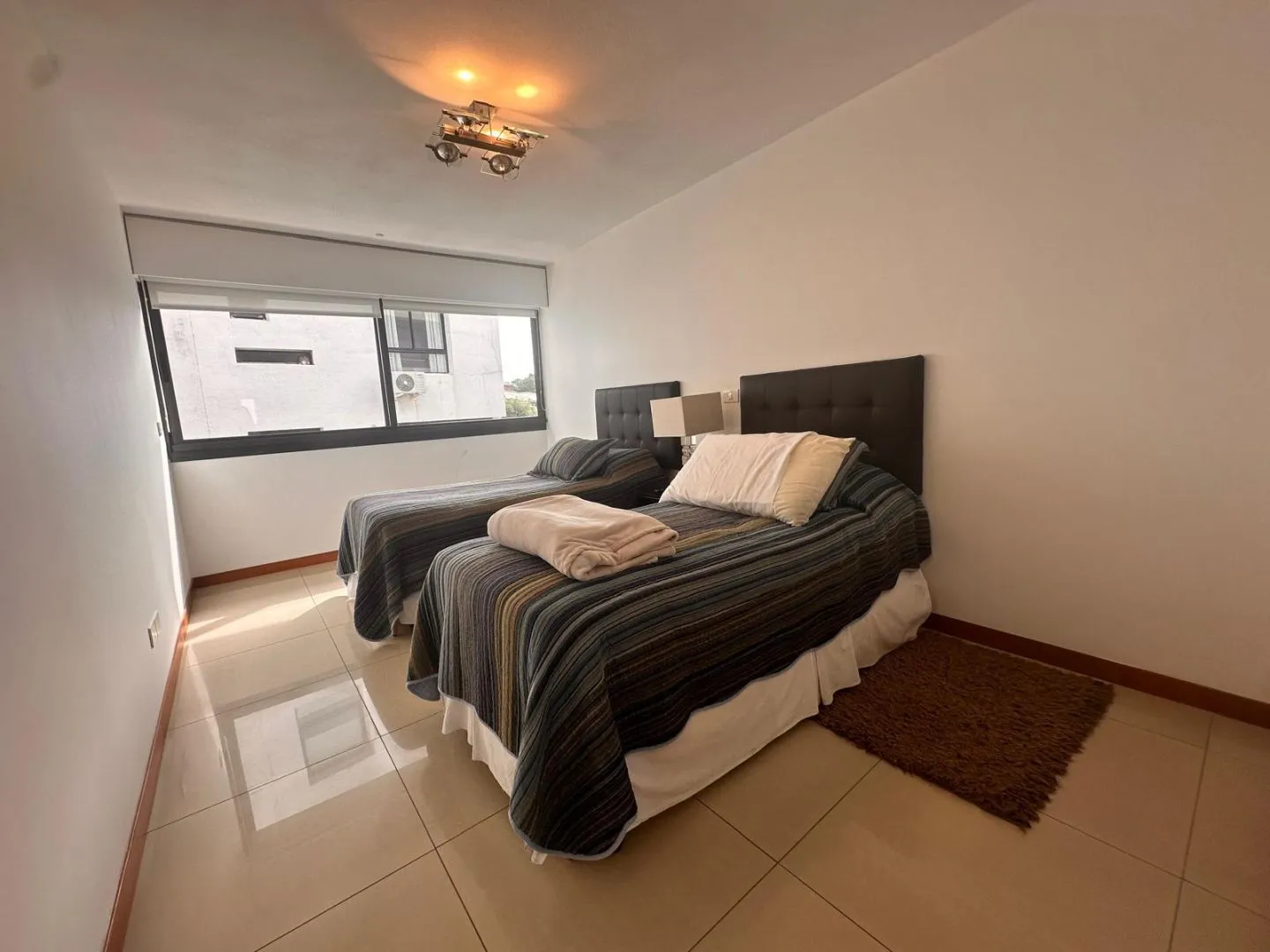 Alquiler  apartamento de 3 Dormitorios y dep - Playa Brava — foto 11
