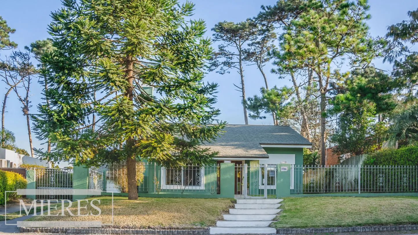 Venta de casa de 3 dormitorios - Pinares — foto 1