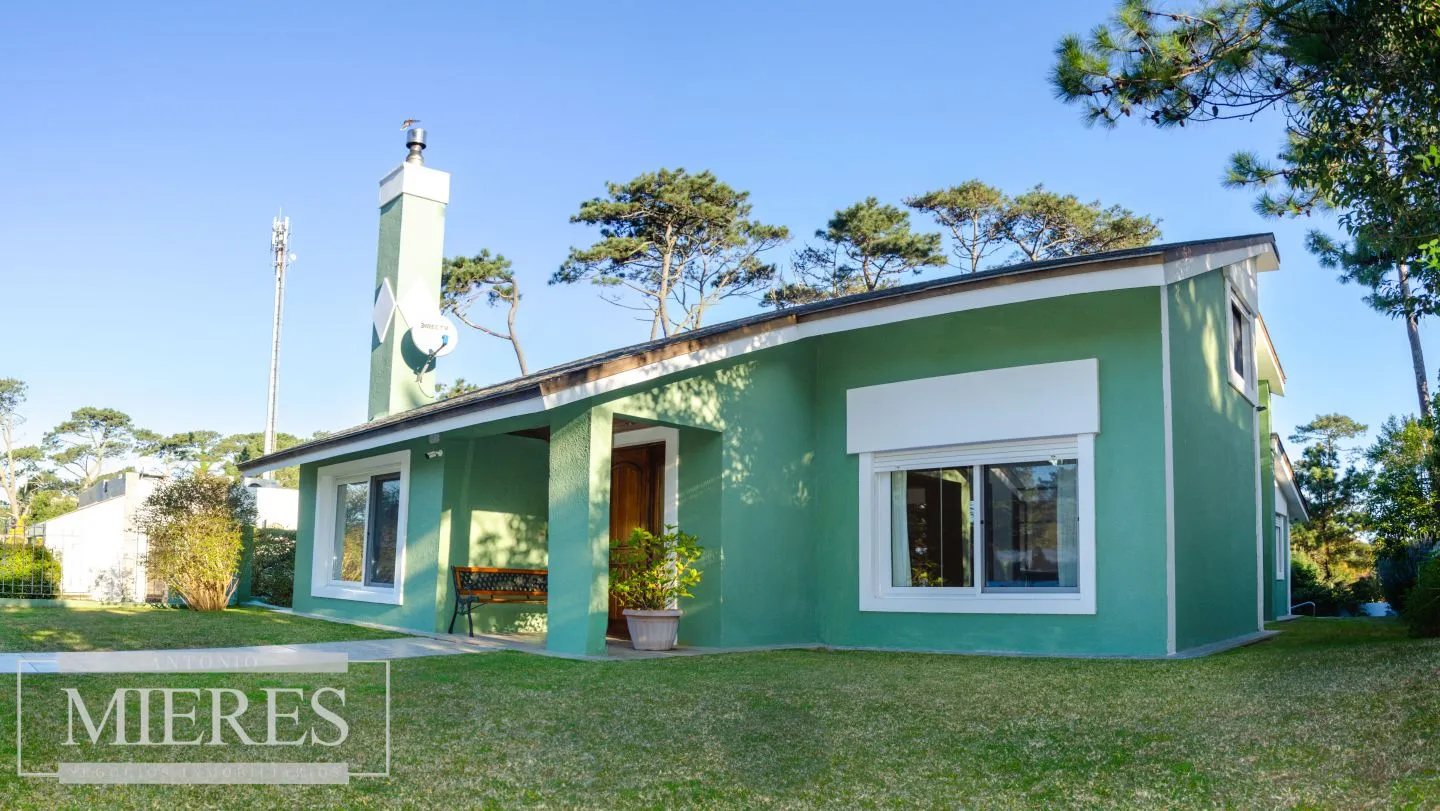 Venta de casa de 3 dormitorios - Pinares — foto 2