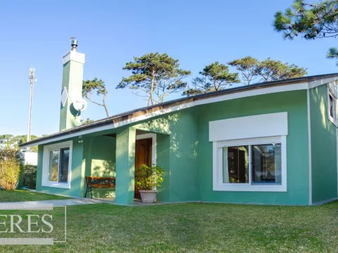Venta de casa de 3 dormitorios - Pinares — foto 2