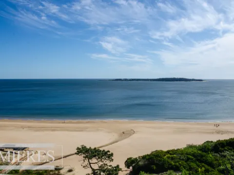 Alquiler anual de apartamento de 3 dormitorios - Playa Mansa — foto 3