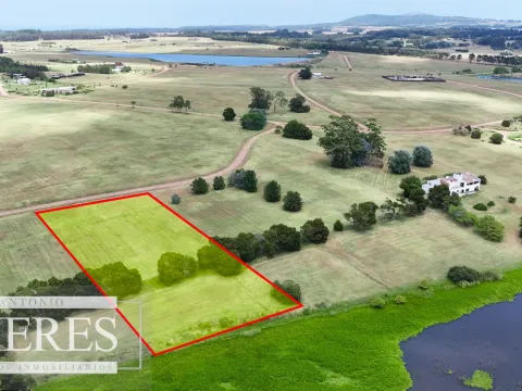 Venta lote-  Barrio Laguna de los Cisnes — foto 2
