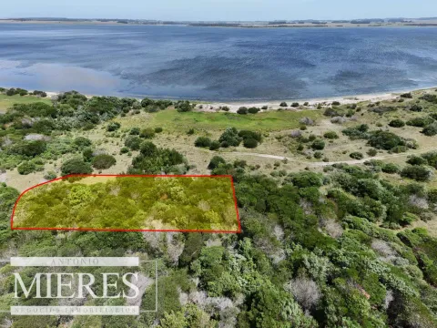 Lote en venta 1era linea Laguna garzon, El Caracol