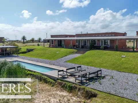 Chacra 5has en venta 4 dorm en camino a pueblo Garzon