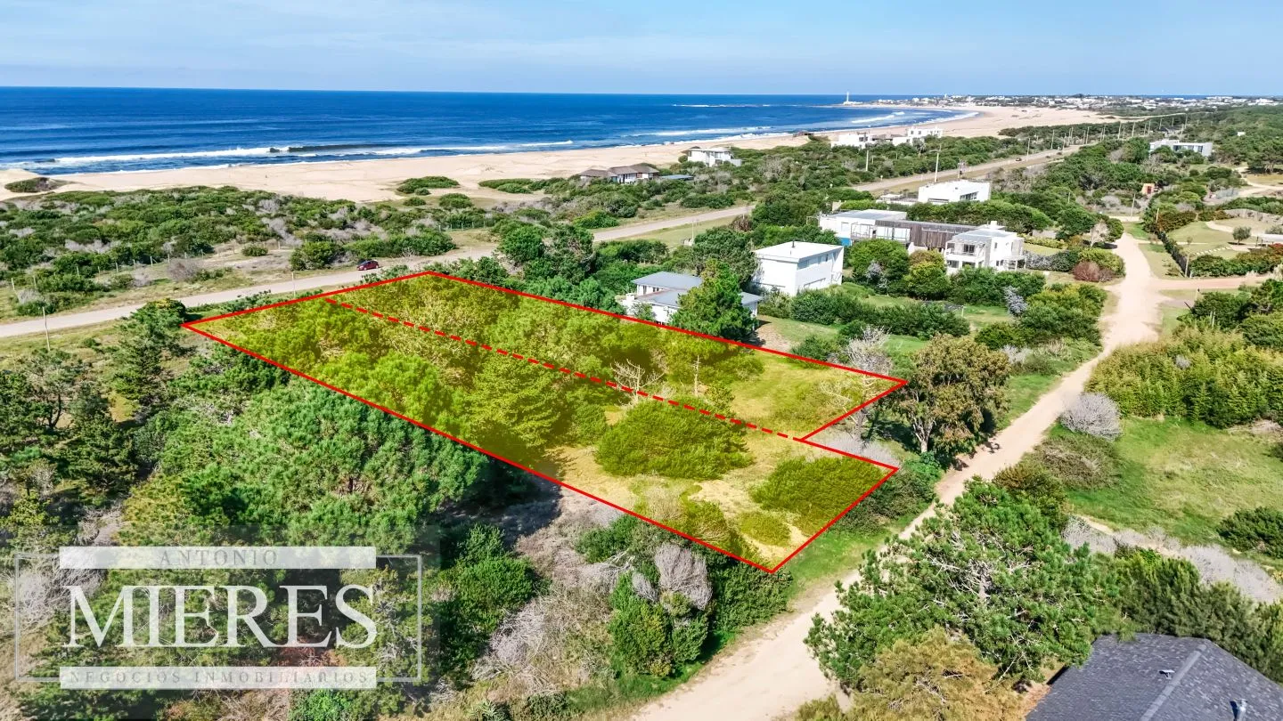 Venta de 2 Lotes total 3500m2  con Vista al Mar y al Faro — foto 1