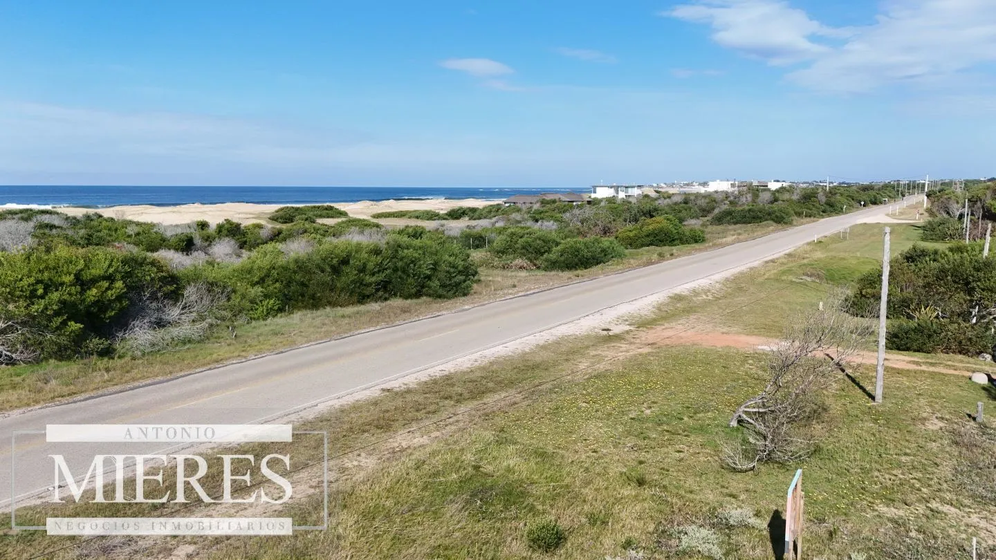 Venta de 2 Lotes total 3500m2  con Vista al Mar y al Faro — foto 4