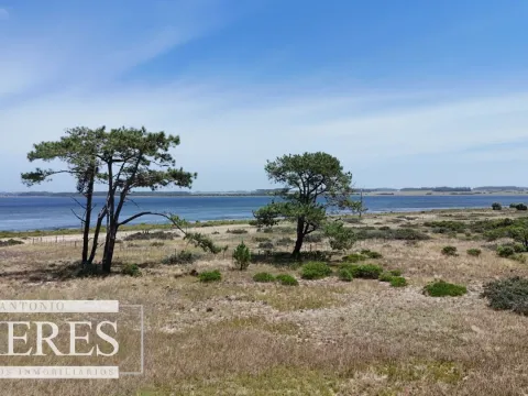 Venta lote en El Caracol sobre la laguna! Vista total.