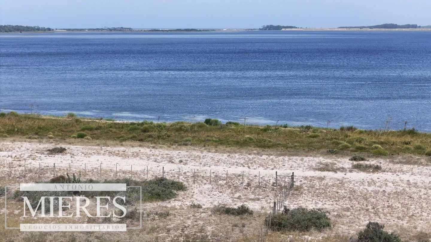 Venta lote en El Caracol sobre la laguna! Vista total. — foto 3