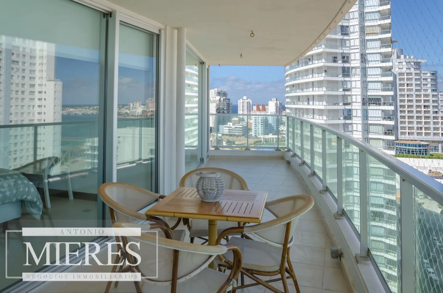 Venta apartamento 3 dormitorios- Playa Mansa — foto 4