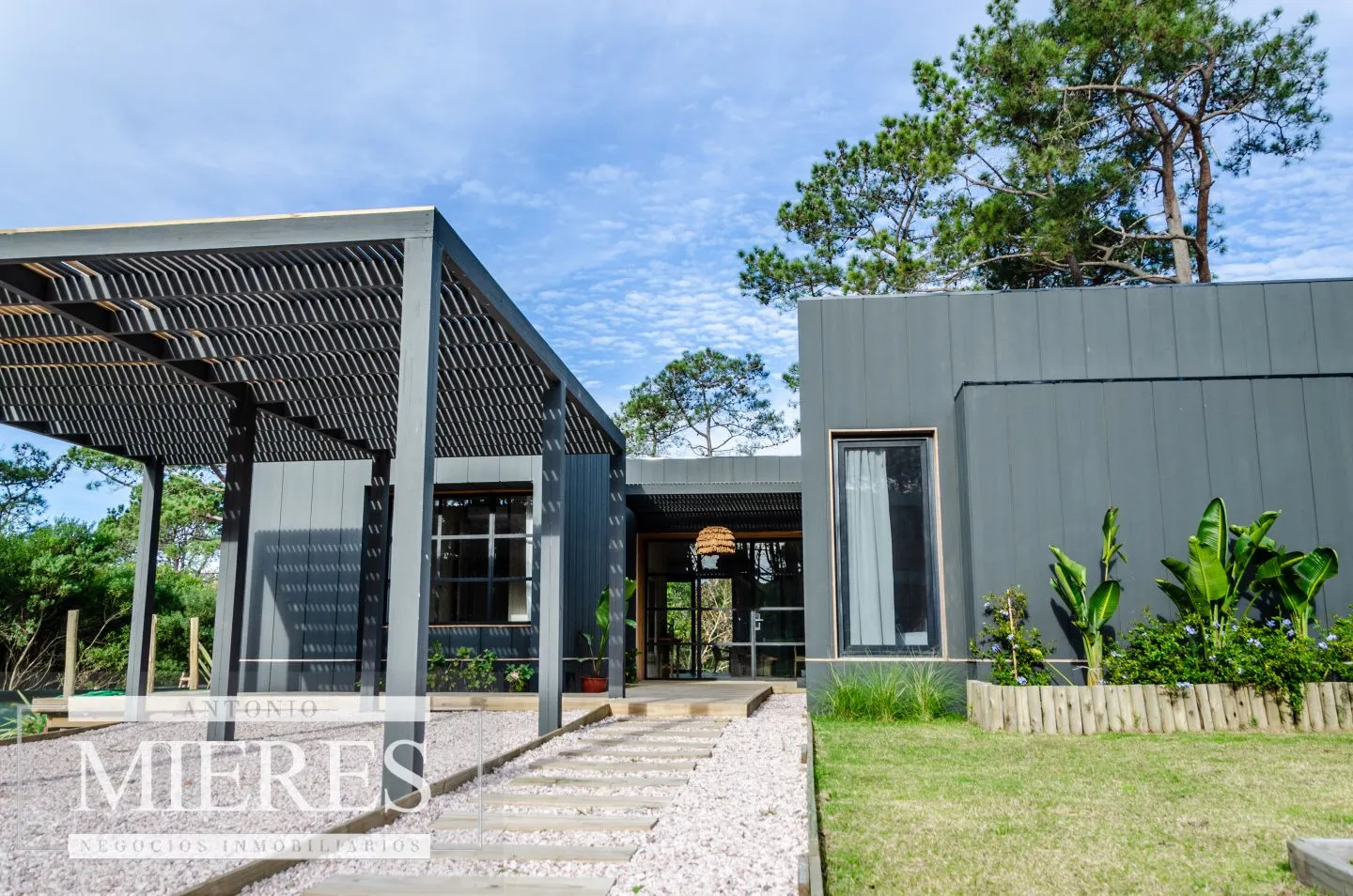 Casa en Venta a Estrenar en Reserva Montoya — foto 1