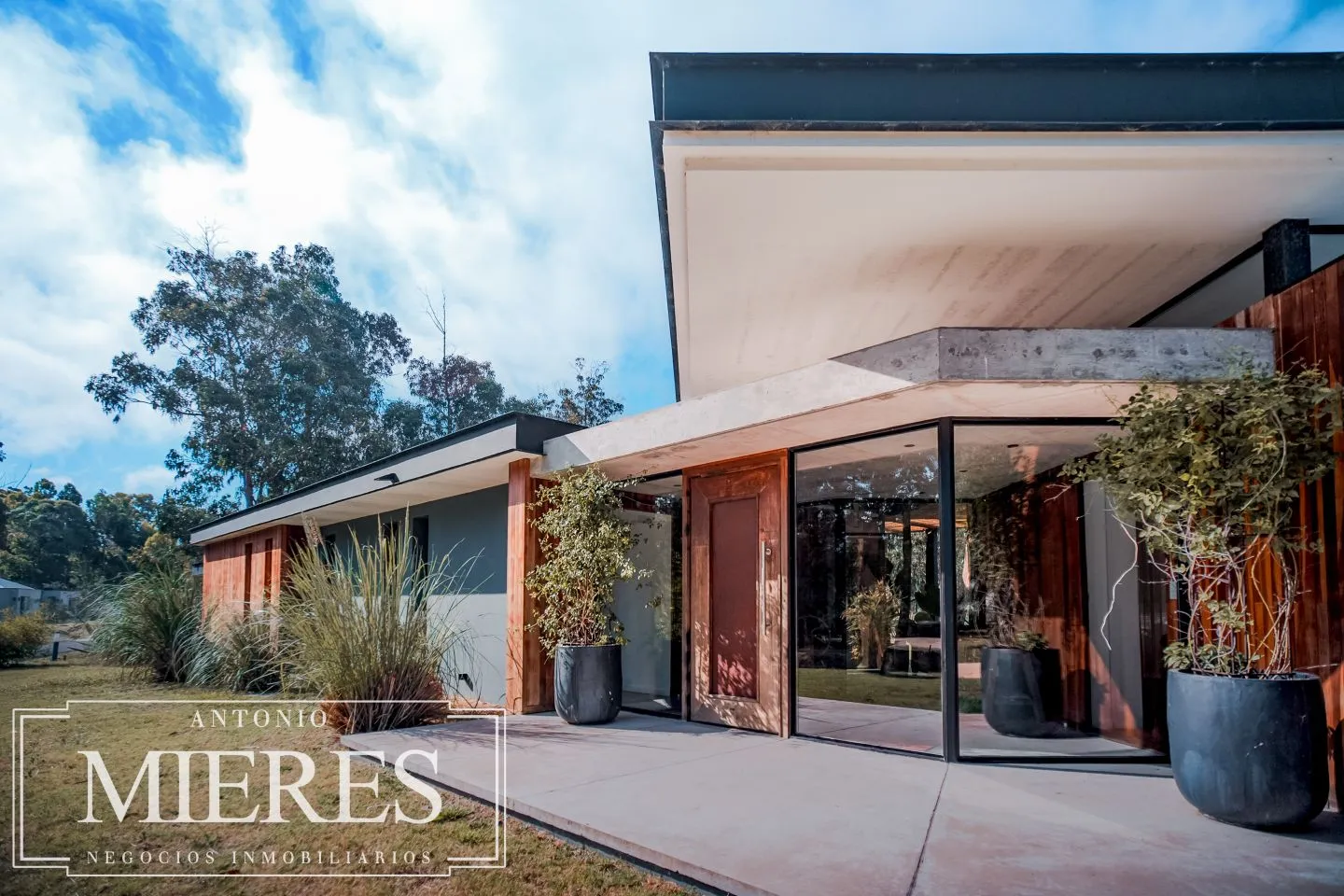 Alquiler temporario y Venta de Casa 3 DORMITORIOS — foto 2