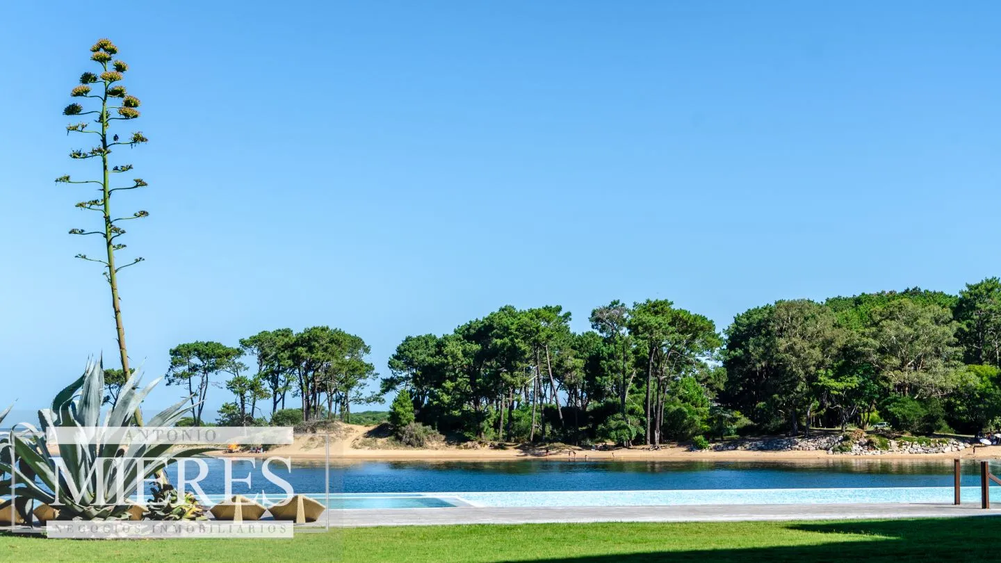 Venta Apartamento de 3 dormitorios en La Barra, Maldonado. — foto 1