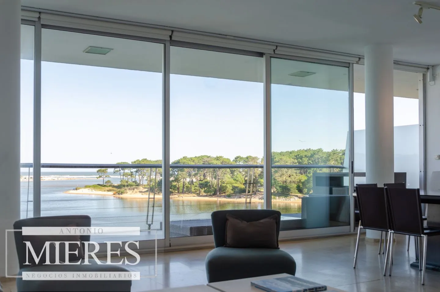 Venta Apartamento de 3 dormitorios en La Barra, Maldonado. — foto 3