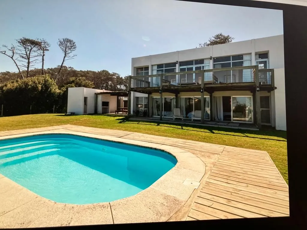 Alquiler casa 3 dorm en La juanita a 3' de jose Ignacio — foto 1