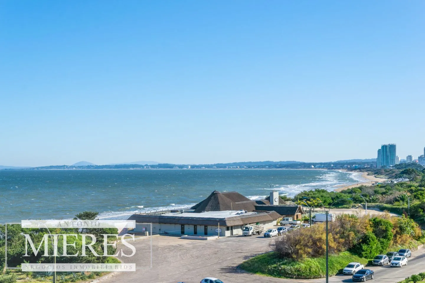 Venta de apartamento 3 dormitorios - Playa Mansa — foto 4