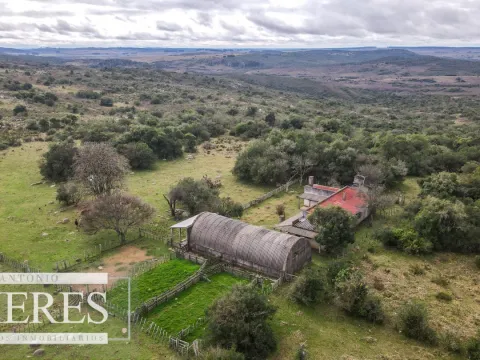 Estancia completa de 2400ha en Treinta y Tres y Cerro Largo