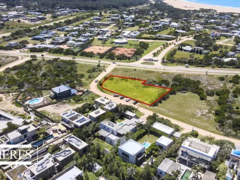 Venta exclusiva de 1 o 2 lotes en pueblo Jose Ignacio — foto 2
