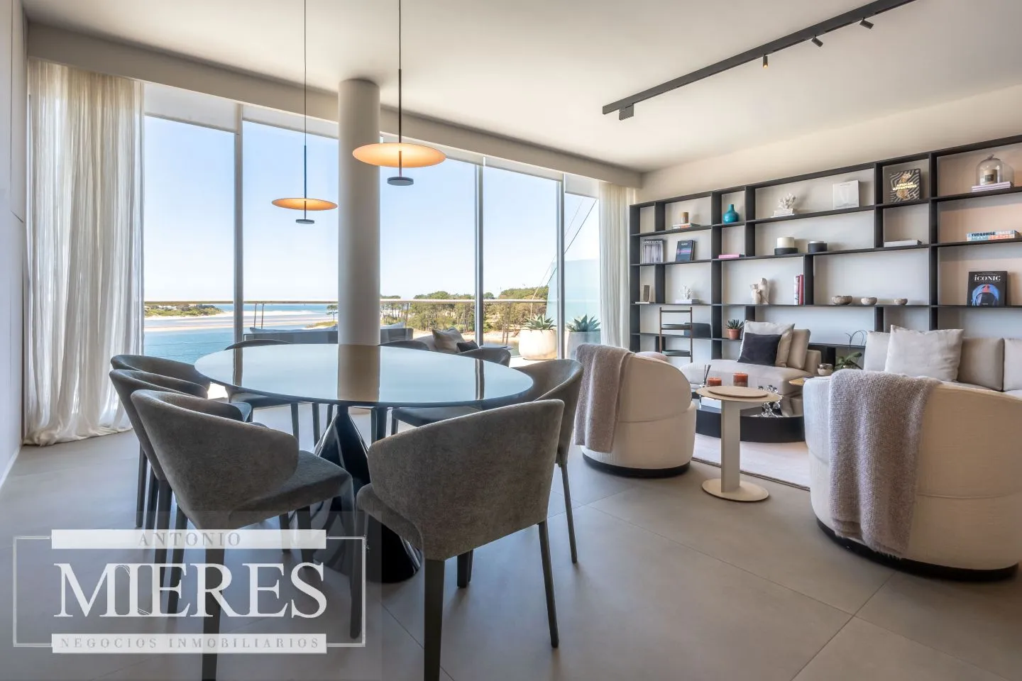 VENTA PENTHOUSE 3 DORMITORIOS DELAMAR L A BARRA — foto 1