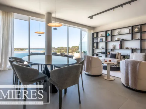 VENTA PENTHOUSE 3 DORMITORIOS DELAMAR L A BARRA