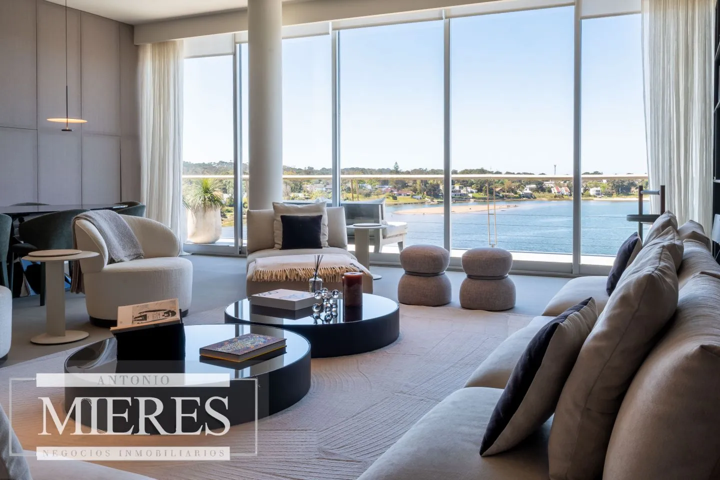 VENTA PENTHOUSE 3 DORMITORIOS DELAMAR L A BARRA — foto 3