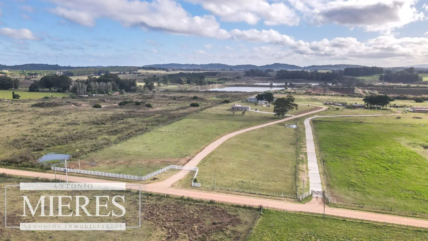 Chacra en venta de 5 ha en Maldonado con casa y galpones — foto 1