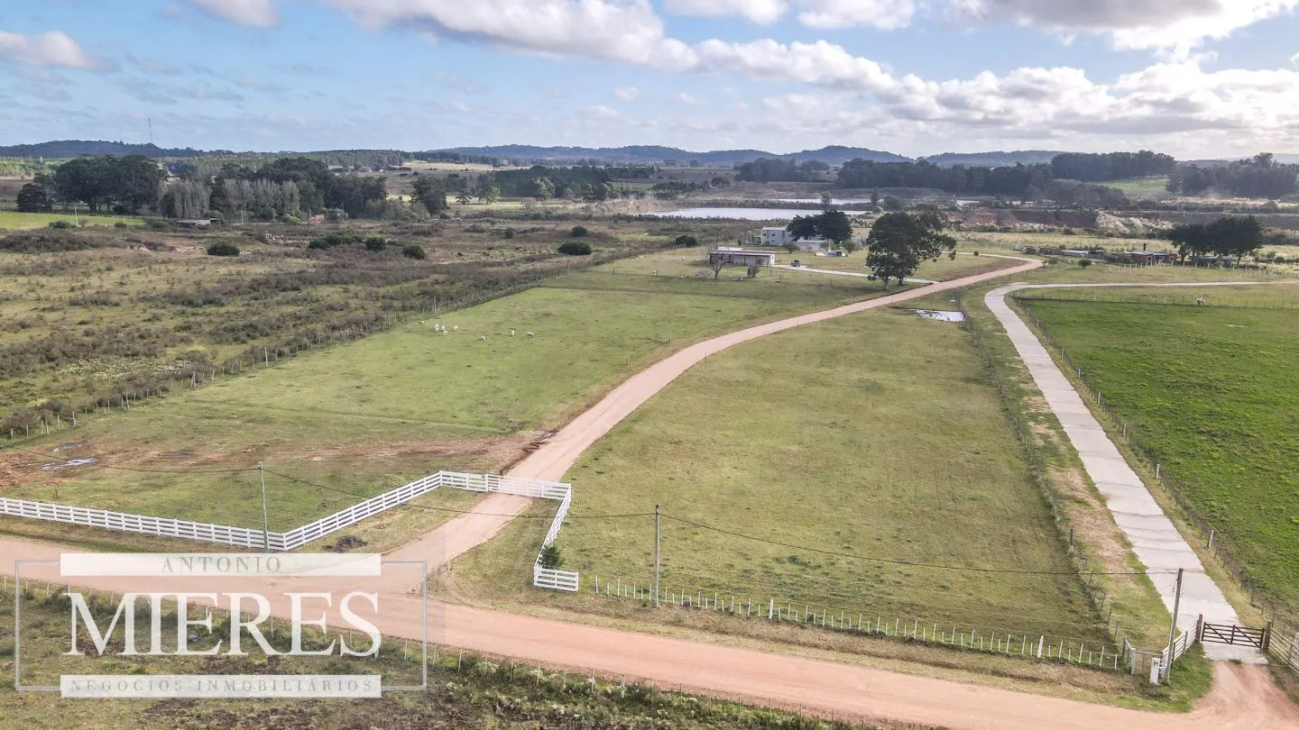 Chacra en venta de 5 ha en Maldonado con casa y galpones — foto 2