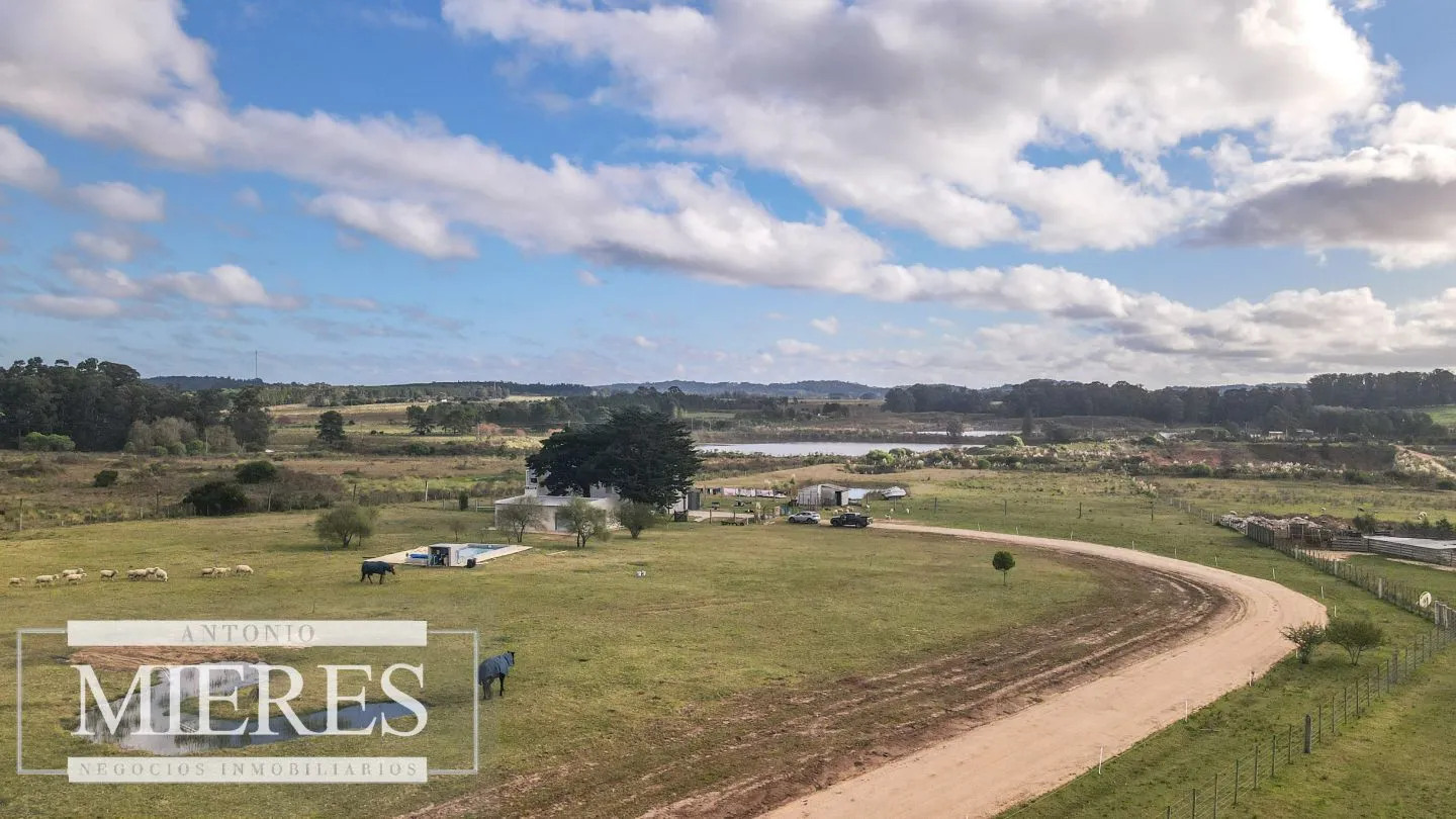 Chacra en venta de 5 ha en Maldonado con casa y galpones — foto 8