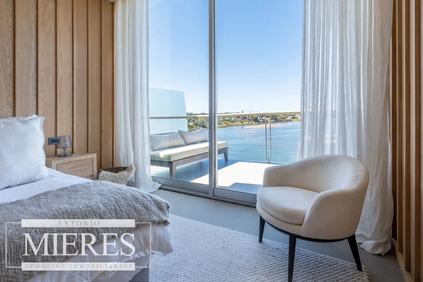 VENTA PENTHOUSE 3 DORMITORIOS DELAMAR L A BARRA — foto 13