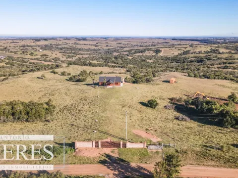 Venta de Campo en Garzón de 45 ha con casa y piscina
