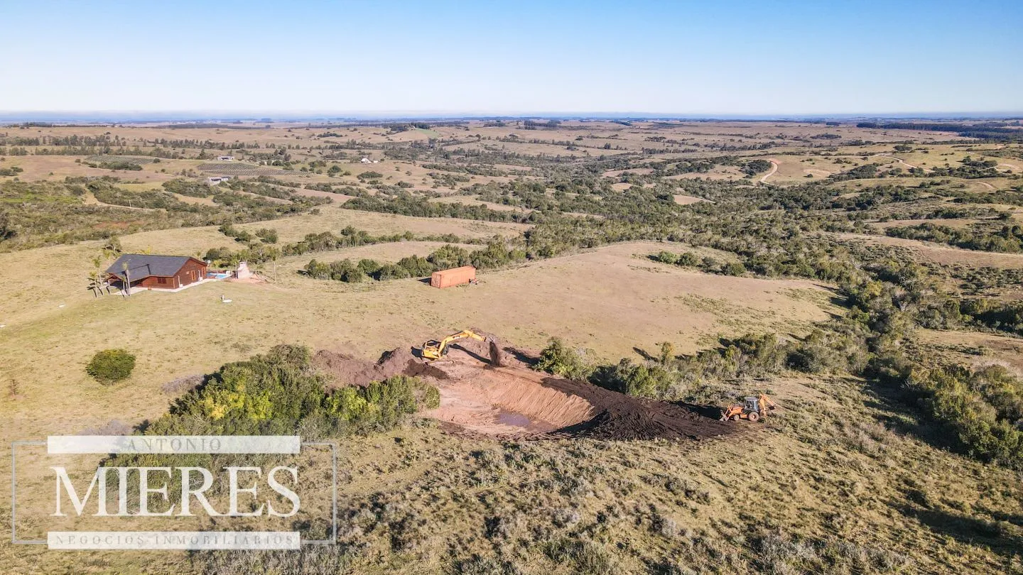 Venta de Campo en Garzón de 45 ha con casa y piscina — foto 2