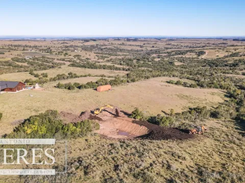 Venta de Campo en Garzón de 45 ha con casa y piscina — foto 2