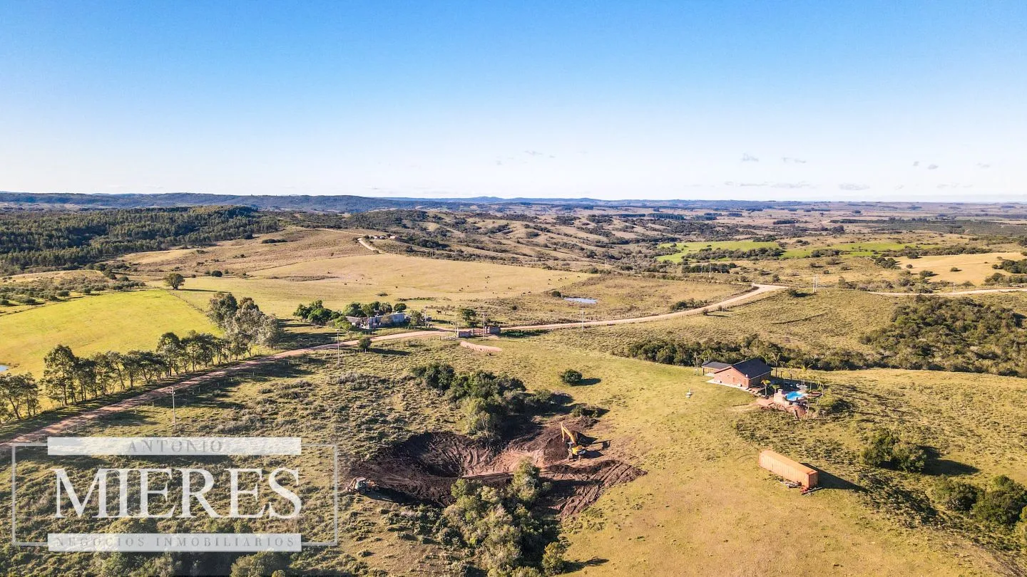 Venta de Campo en Garzón de 45 ha con casa y piscina — foto 3