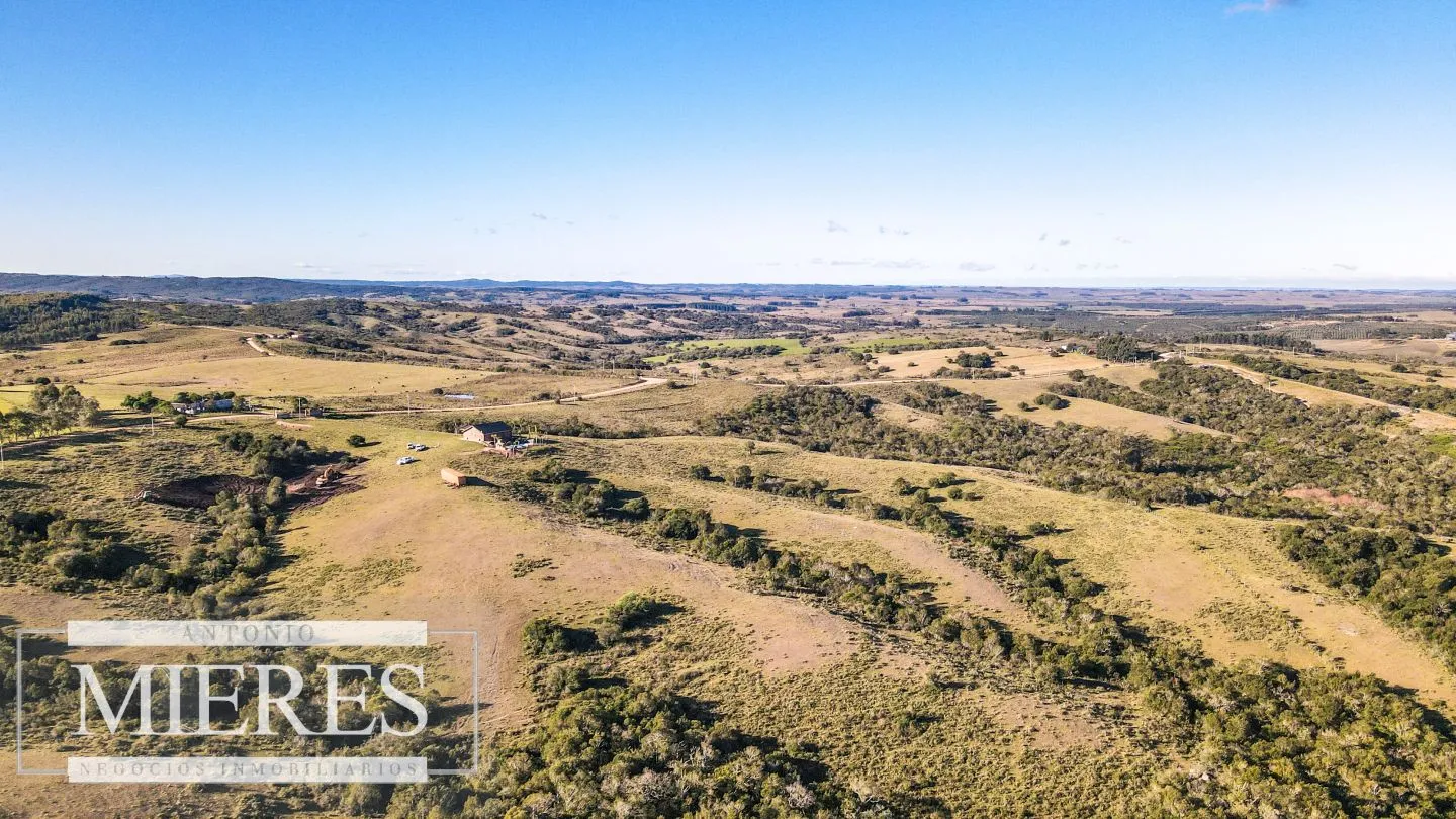 Venta de Campo en Garzón de 45 ha con casa y piscina — foto 5