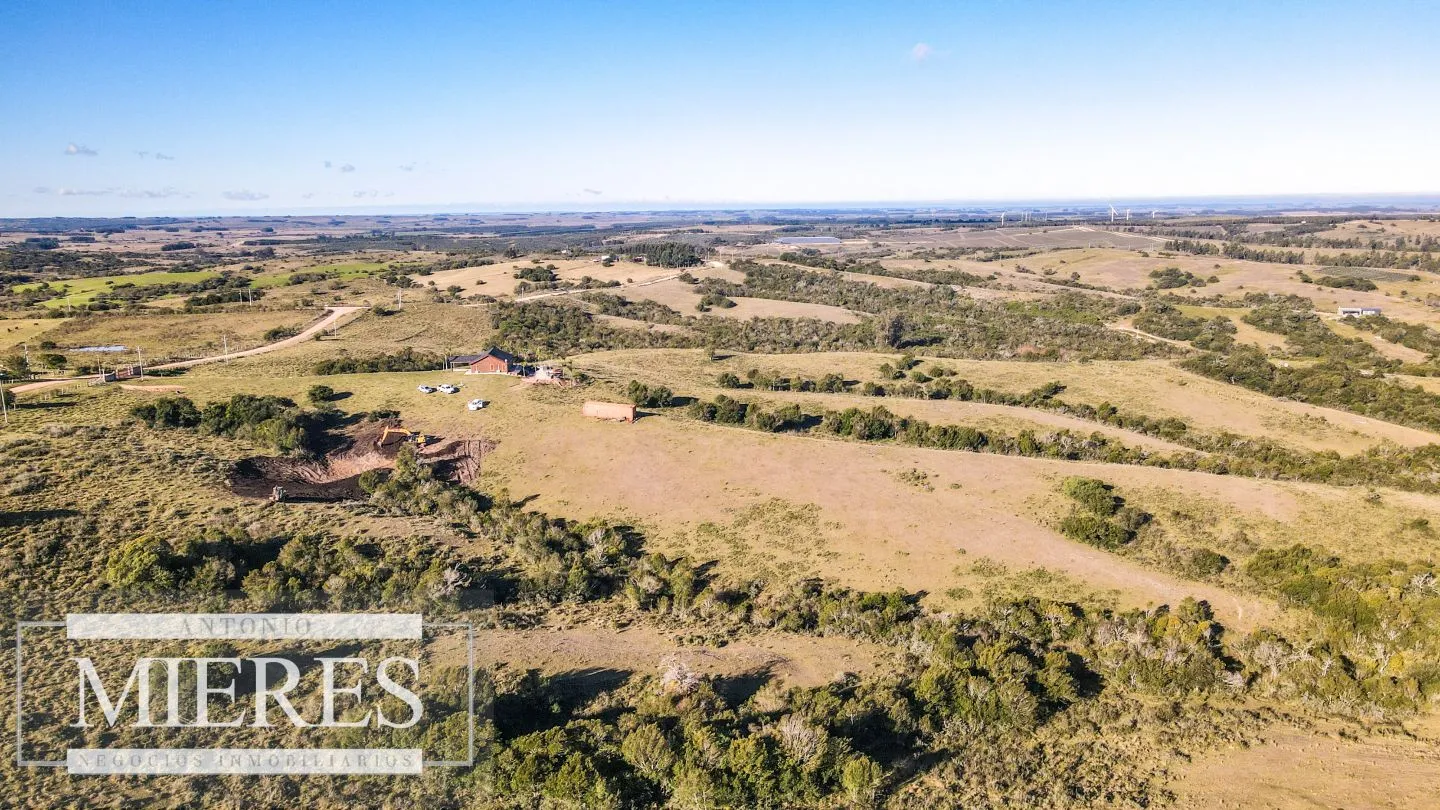 Venta de Campo en Garzón de 45 ha con casa y piscina — foto 19