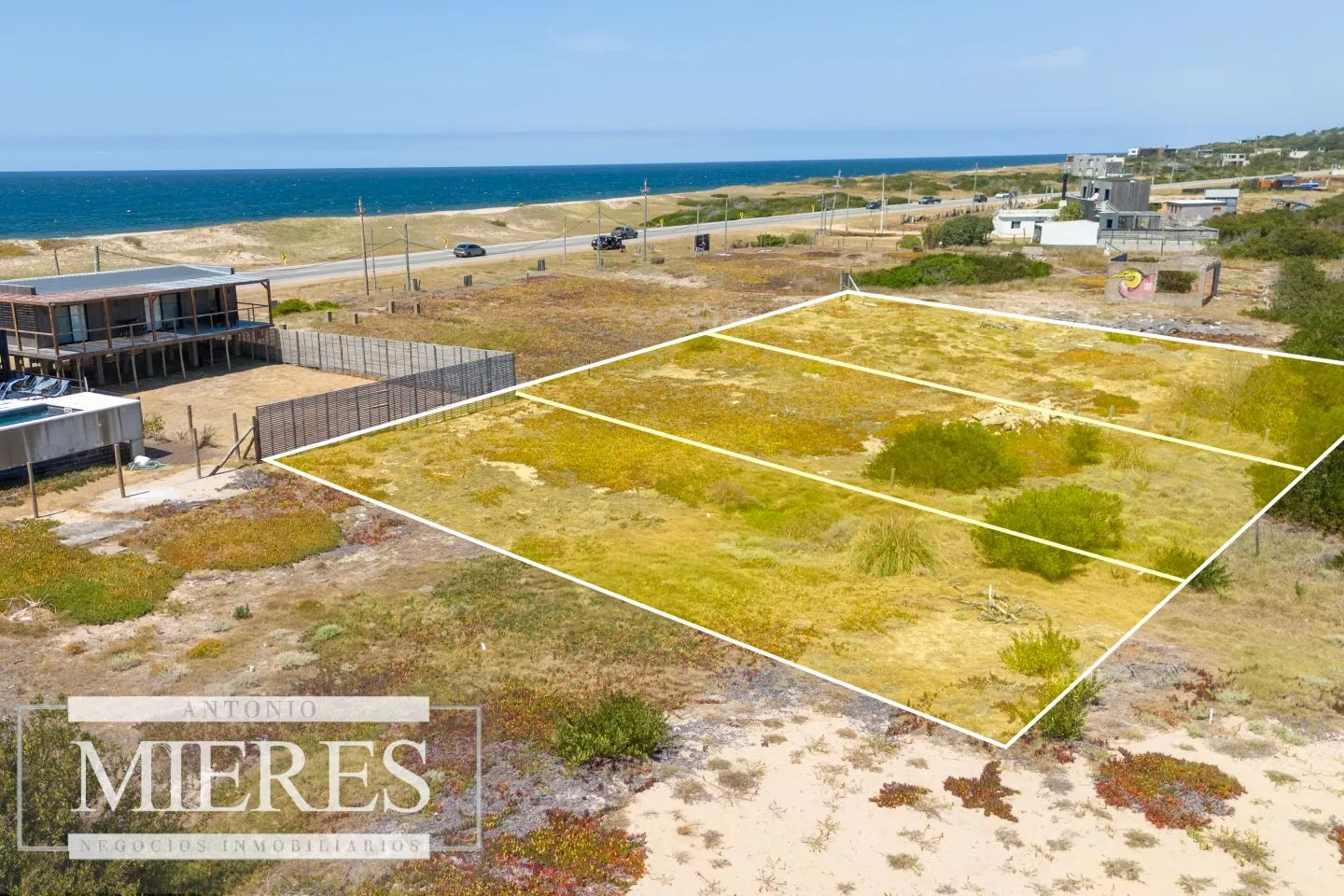 Venta de lote 2da linea y sobre laguna en Santa Monica — foto 1