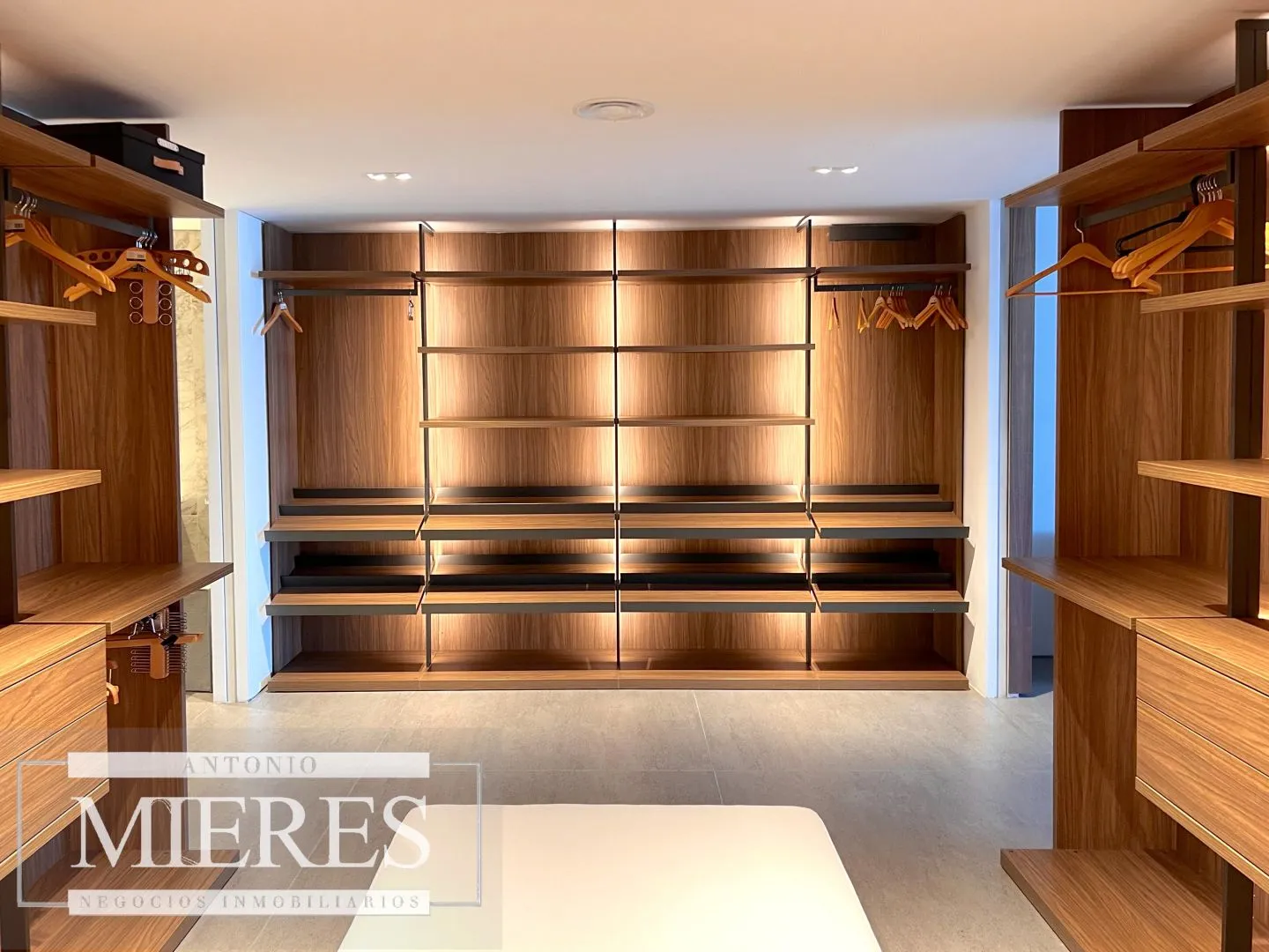VENTA APARTAMENTO CINCO SUITES MANANTIALES — foto 29